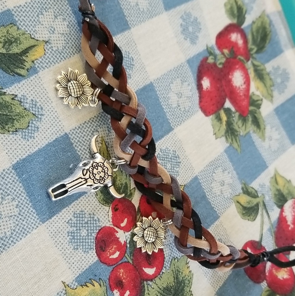 Hand made bracelets - Picture 4 of 4